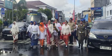 Ningsih Ketua PIM SBB Dorong Pelestarian Budaya Lewat Parade Kebaya, Ajak Generasi Muda Bangga Warisan Daerah