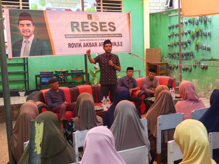 Rovik “Satu Arah” Janji Kawal Penataan Permukiman Air Salobar lewat Pokir DPRD Maluku
